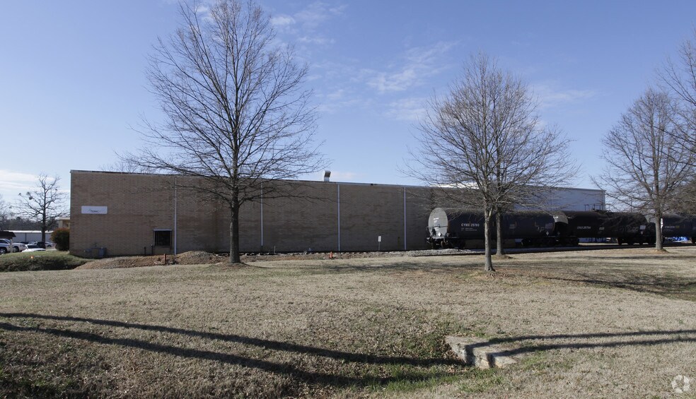More Photos Of 4 Augusta Arbor Way, Greenville Manufacturing For Lease