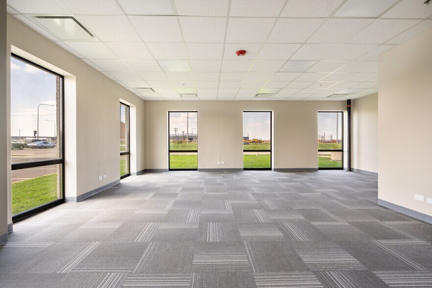 More Photos Of 9950 Lawrence Ave, Schiller Park Office For Lease