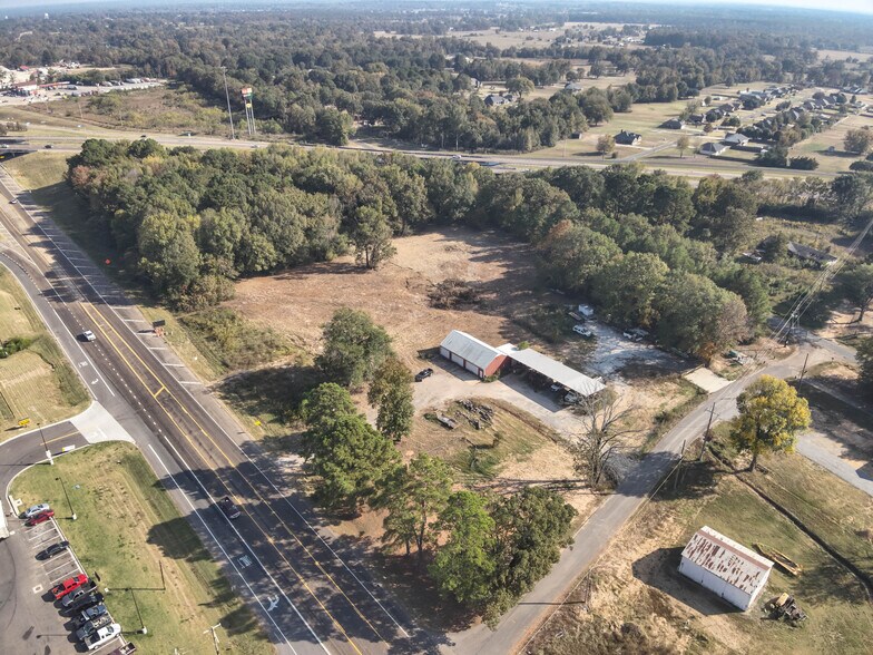 More Photos Of 2525 W US Highway 82, New Boston Specialty For Sale