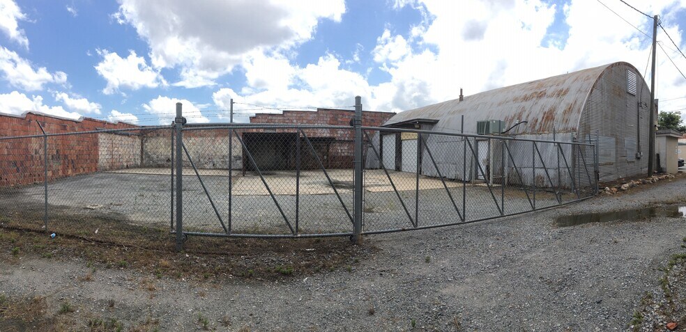 More Photos Of 852 Martin Luther King Jr Blvd, Macon-Bibb Warehouse For Lease