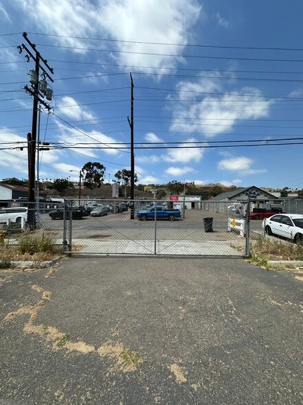 More Photos Of 7637 North St, Lemon Grove Service For Lease