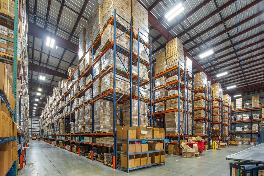 More Photos Of 4855 L B McLeod Rd, Orlando Warehouse For Sale