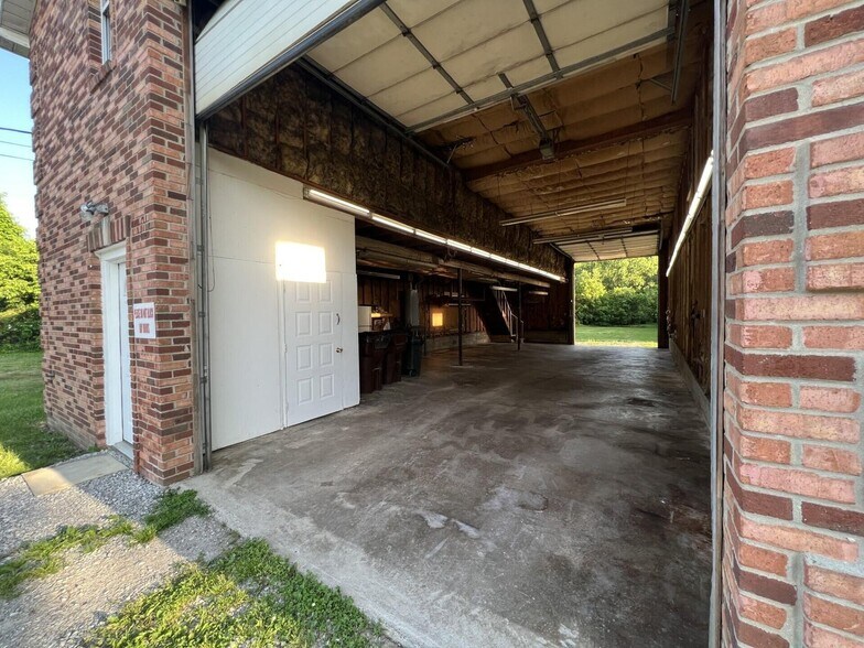 More Photos Of 4660 Mary Ingles Highway, Silver Grove Police Fire Station For Sale