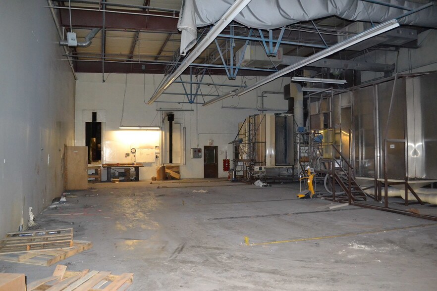 More Photos Of 315 Poston Dr, Crawfordsville Manufacturing For Sale