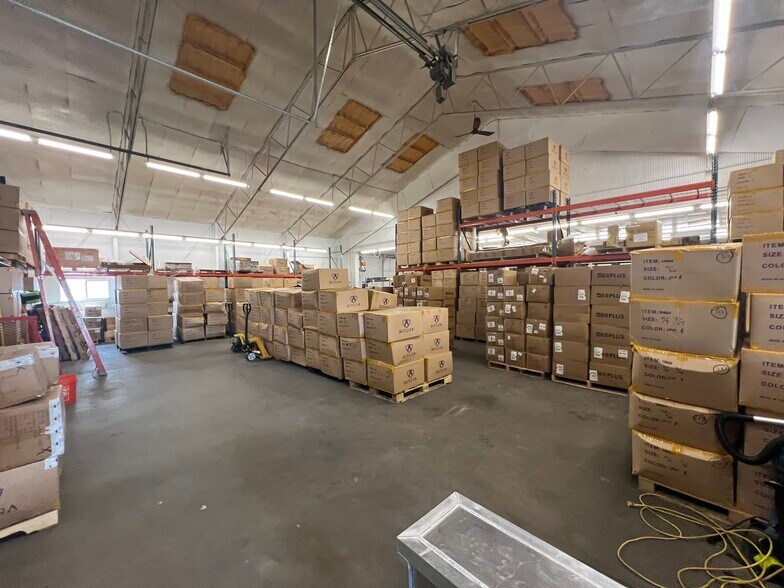 More Photos Of 1720 Main St, Lander Warehouse For Sale
