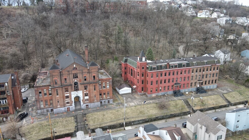 More Photos Of 40 Pius St, Pittsburgh Apartments For Sale