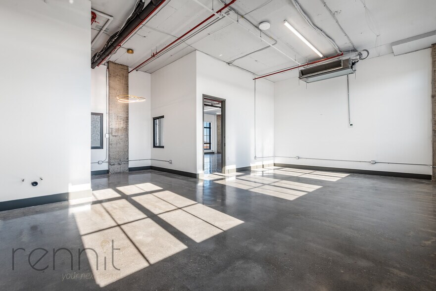More Photos Of 640 Parkside Ave, Brooklyn Warehouse For Lease