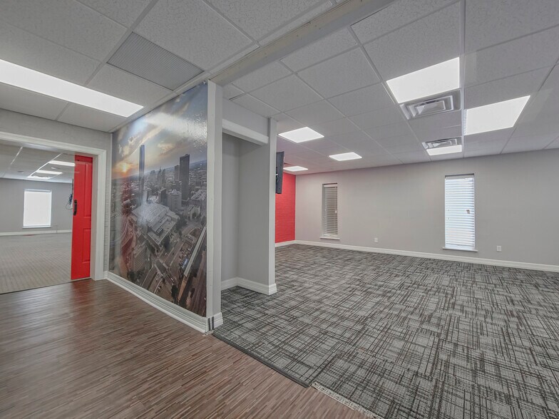 More Photos Of 6001 Nw Expressway, Oklahoma City Office For Sale