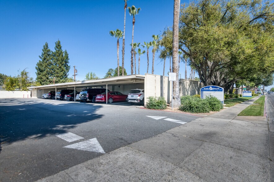 More Photos Of 446 W Shaw Ave, Fresno Office For Sale