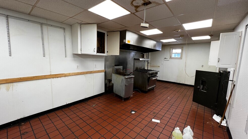 More Photos Of 1708 Washington Blvd, Easton Restaurant For Lease