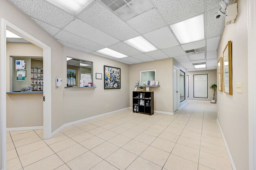 More Photos Of 1801 Sarno Rd, Melbourne Medical For Sale