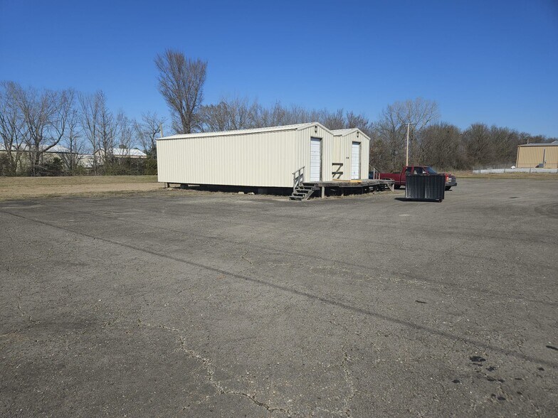 More Photos Of 206 SE 10th St, Stigler Warehouse For Sale