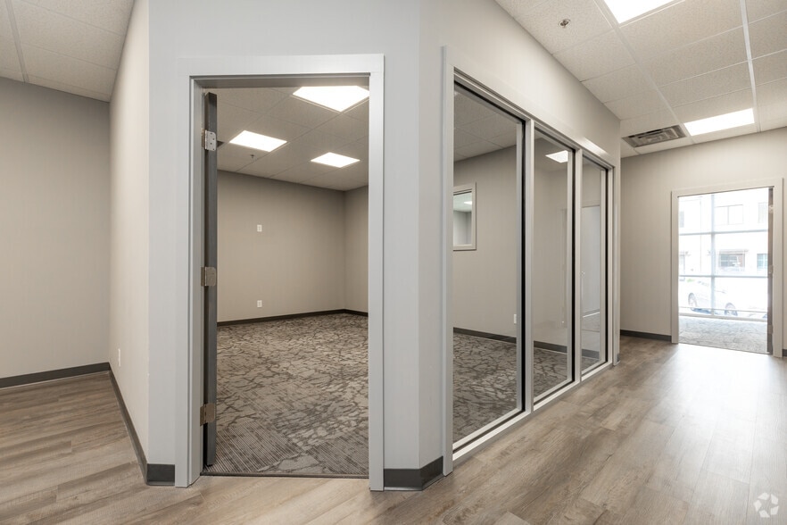 More Photos Of 50101 Governors Dr, Chapel Hill Office For Lease