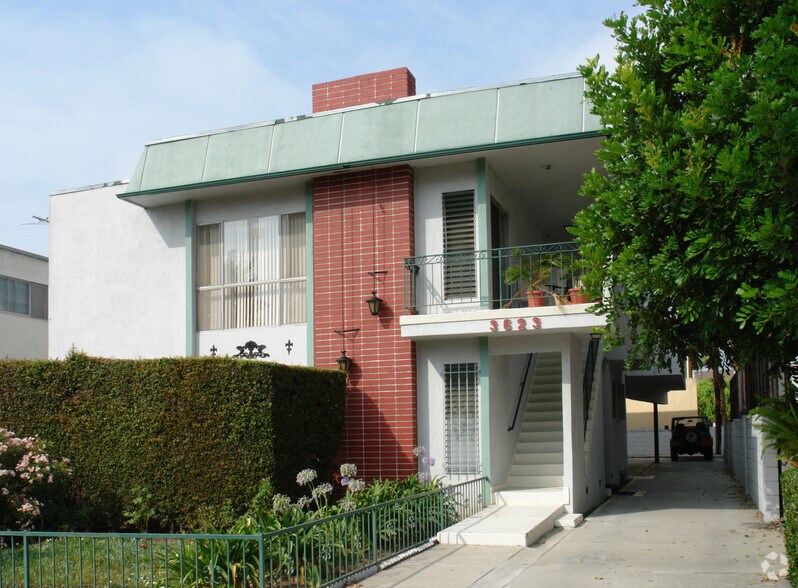 More Photos Of 3623 Clarington Ave, Los Angeles Apartments For Sale