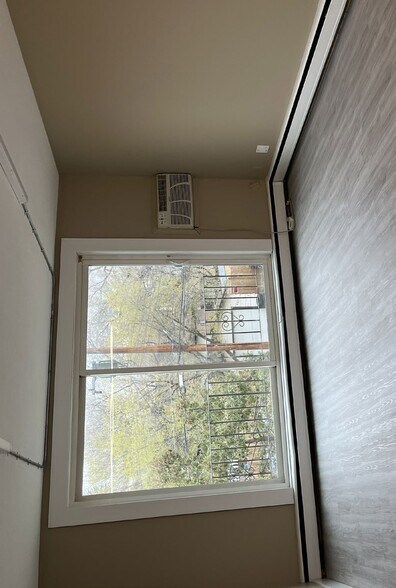 More Photos Of 412 B Av N, Saskatoon Apartments For Sale