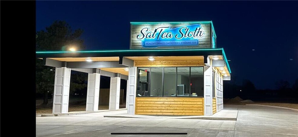 More Photos Of 1607 W New Hope Rd, Rogers General Retail For Sale