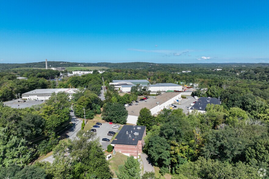 More Photos Of 65 Avco Rd, Haverhill Warehouse For Lease