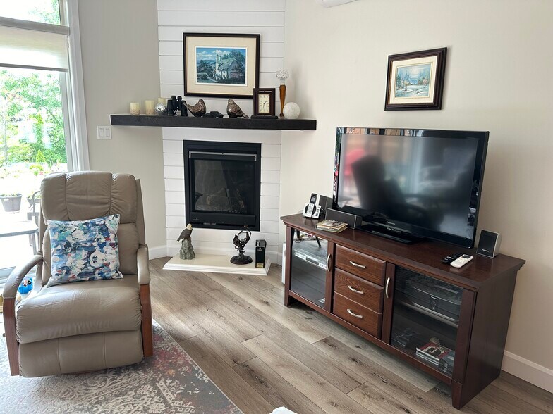 More Photos Of 1115 Millwood Av, Brockville Apartments For Sale