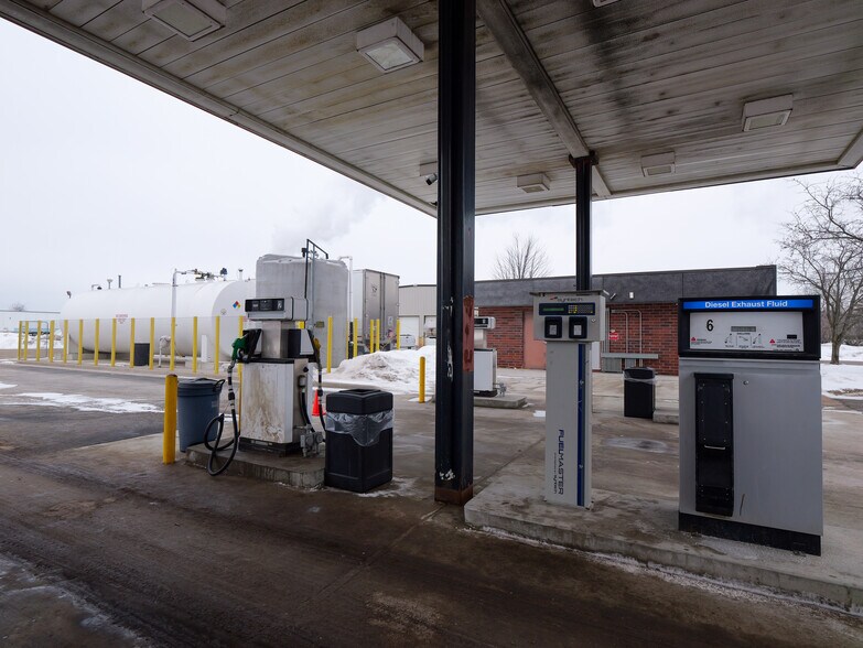 More Photos Of 511 25th Ave N, Wisconsin Rapids Office For Sale