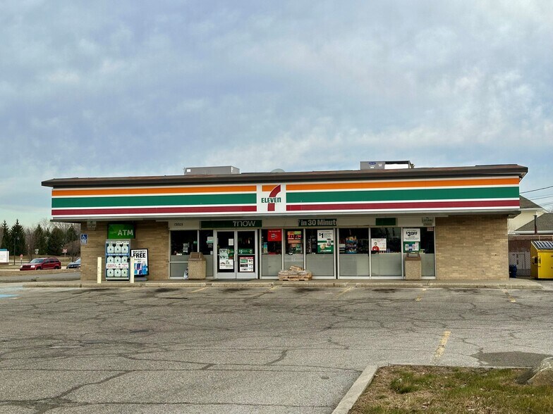 Primary Photo Of 13805 Plumbrook Rd, Sterling Heights Freestanding For Lease