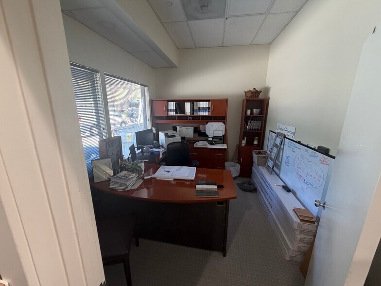 More Photos Of 3373-3375 Mount Diablo Blvd, Lafayette Loft Creative Space For Sale