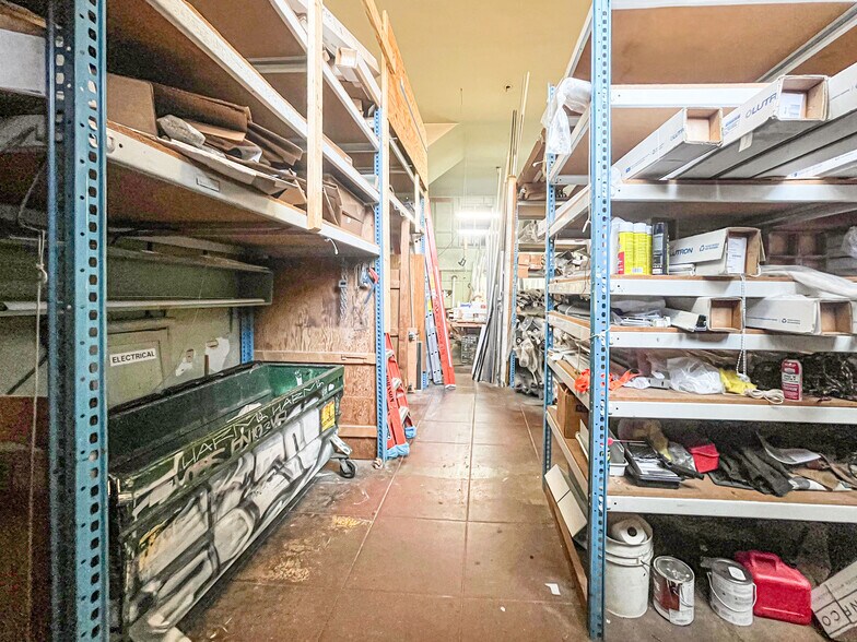 More Photos Of 319-327 14th St, Oakland Storefront For Sale