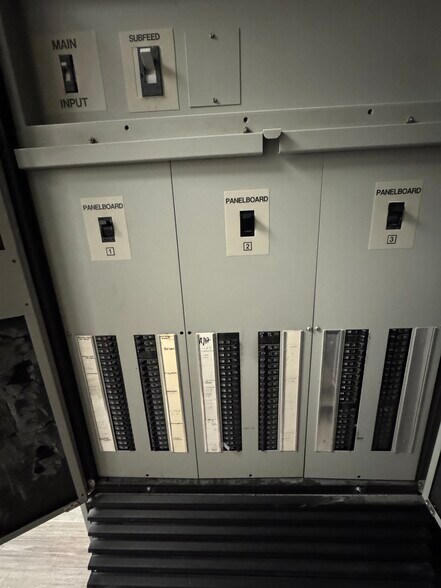 More Photos Of 901-925 Clint Moore Rd, Boca Raton Loft Creative Space For Sale