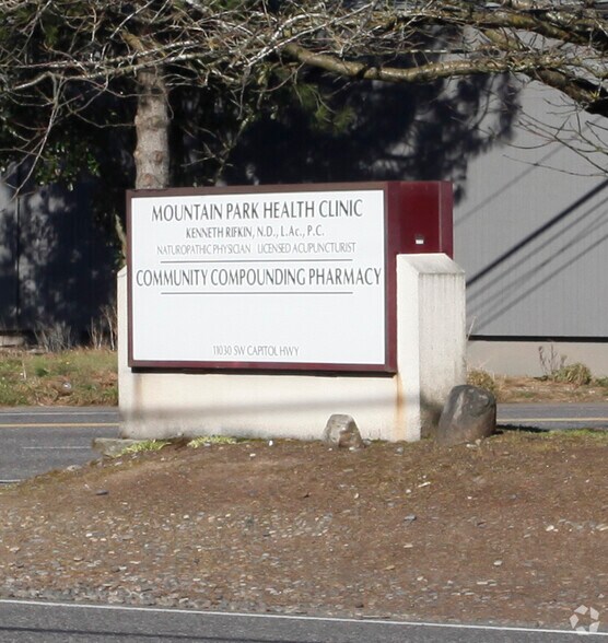 More Photos Of 11030 SW Capitol Hwy, Portland Medical For Lease
