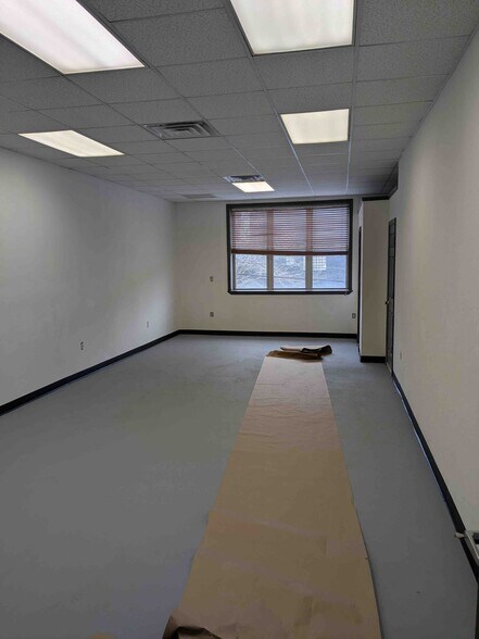 More Photos Of 18-17 42nd St, Astoria Light Distribution For Lease