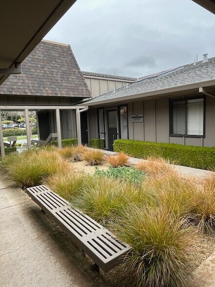 More Photos Of 26365 Carmel Rancho Blvd, Carmel Medical For Lease