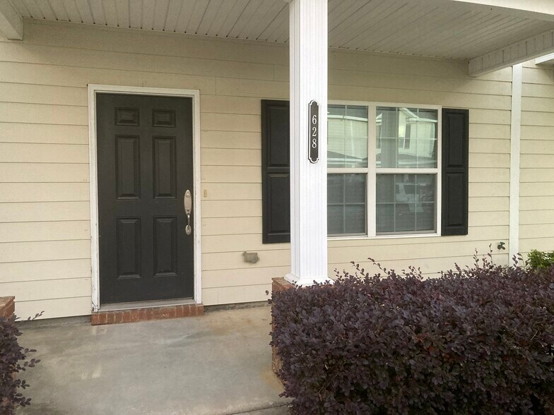 More Photos Of 615 Glade Fern Way, Tifton Apartments For Sale