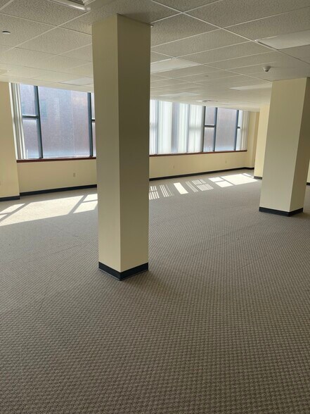 More Photos Of 1 E Broad St, Bethlehem Medical For Sale