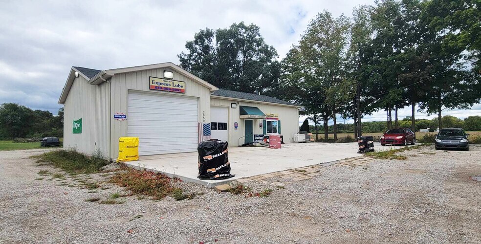 More Photos Of 3059 W Mount Morris Rd, Mount Morris Flex For Sale