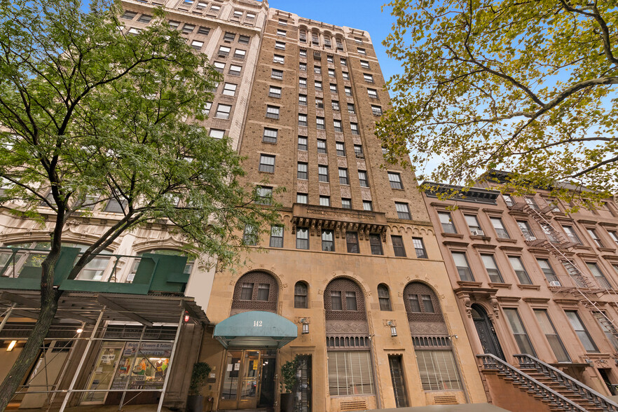 Primary Photo Of 142-144 Joralemon St, Brooklyn Medical For Sale