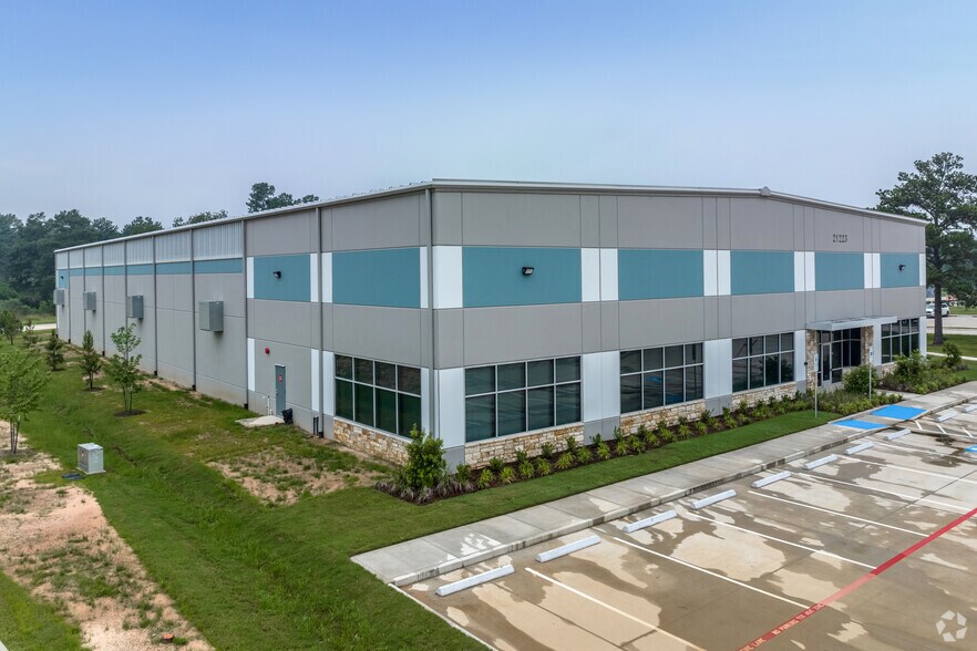 More Photos Of 21223 Spell Circle Dr Cir, Tomball Industrial For Lease