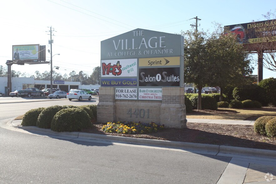 More Photos Of 4401 Oleander Dr, Wilmington Unknown For Lease