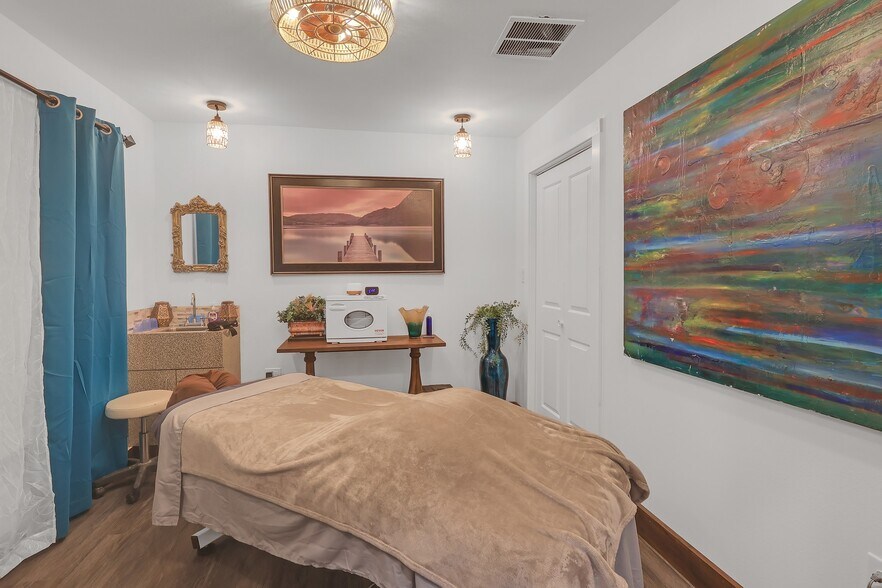 More Photos Of 612 N Third Street, Princeton Office For Sale