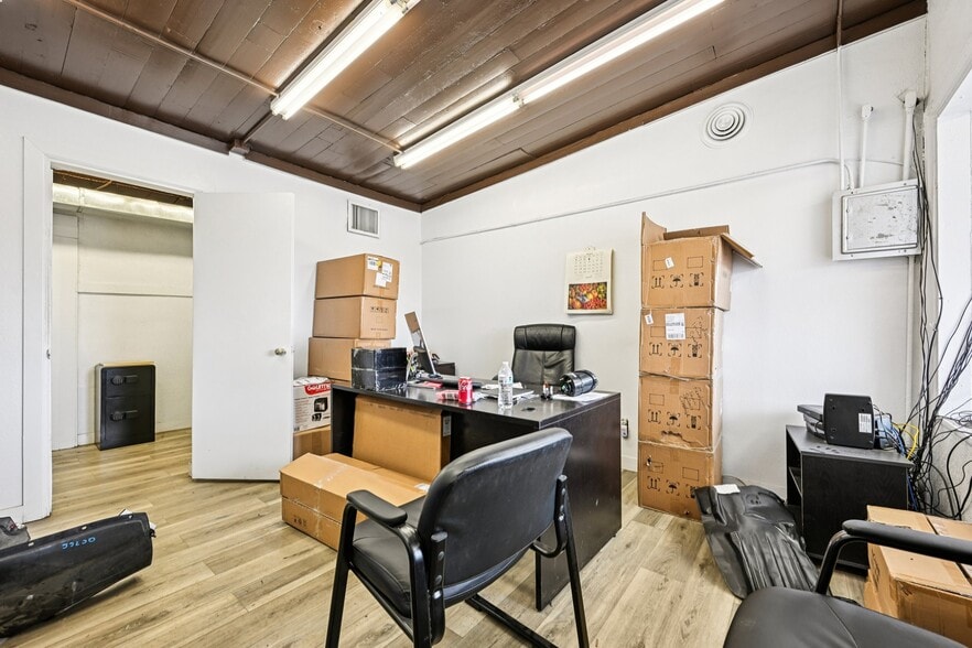 More Photos Of 15970 S Golden Rd, Golden Auto Dealership For Sale
