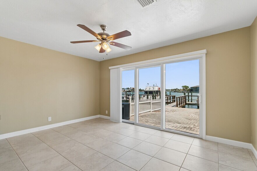 More Photos Of 2307 Bay Blvd, Indian Rocks Beach Apartments For Sale