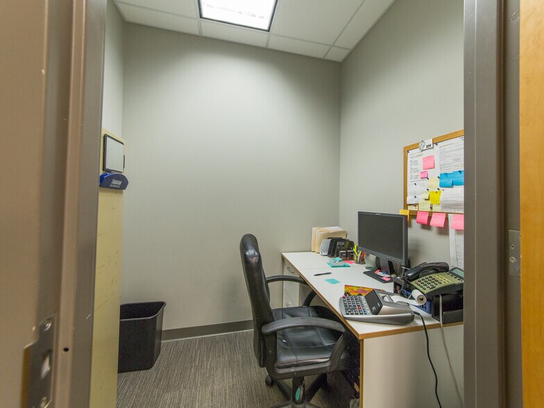 More Photos Of 900A Centrepark Dr, Asheville Medical For Sale