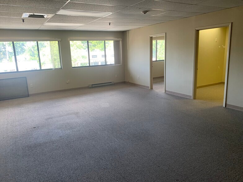More Photos Of 2452-2490 Black Rock Tpke, Fairfield General Retail For Lease
