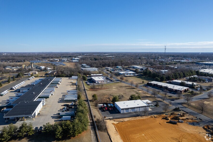 More Photos Of 2203-2205 Wallace Blvd, Cinnaminson Industrial For Lease