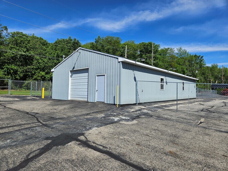 More Photos Of 5290 N. C.R. 25A, Piqua Showroom For Sale