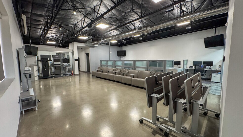 More Photos Of 8550 Boeing Dr, El Paso Office For Lease