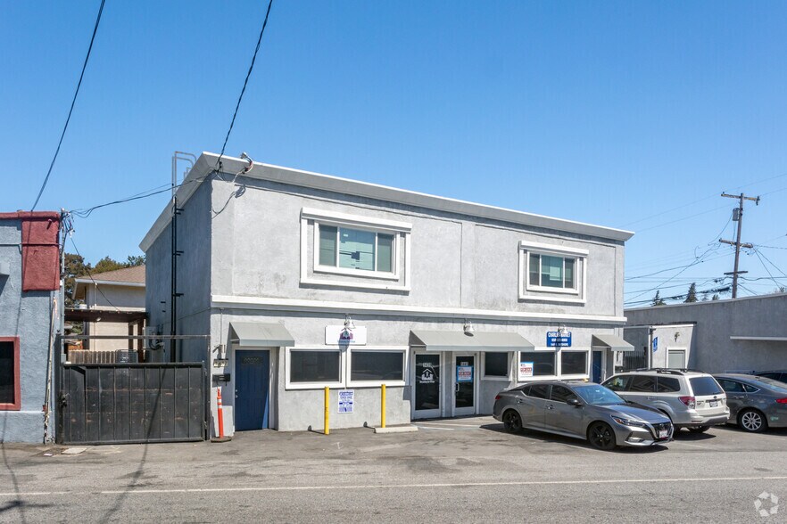 More Photos Of 1437-1443 E Bayshore Rd, Palo Alto Storefront Retail Residential For Lease