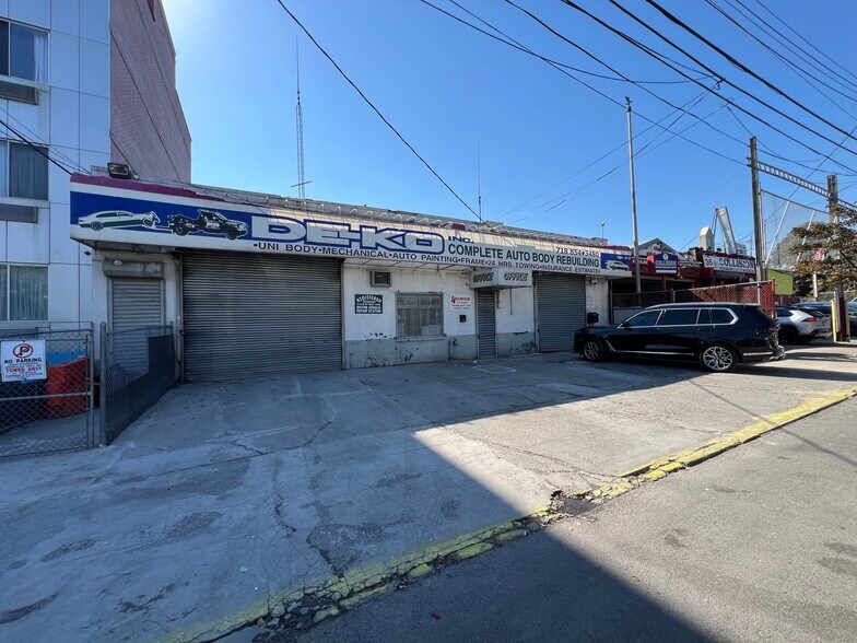 More Photos Of , Brooklyn General Retail For Sale