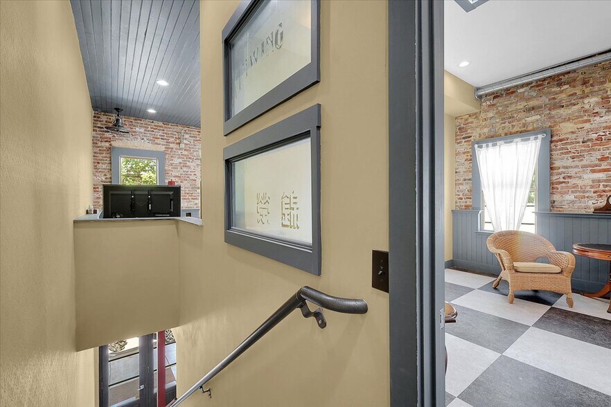 More Photos Of 228 1st St, Marysville Storefront Retail Residential For Sale