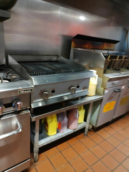 More Photos Of 3177 Seneca Tpke, Canastota Restaurant For Sale