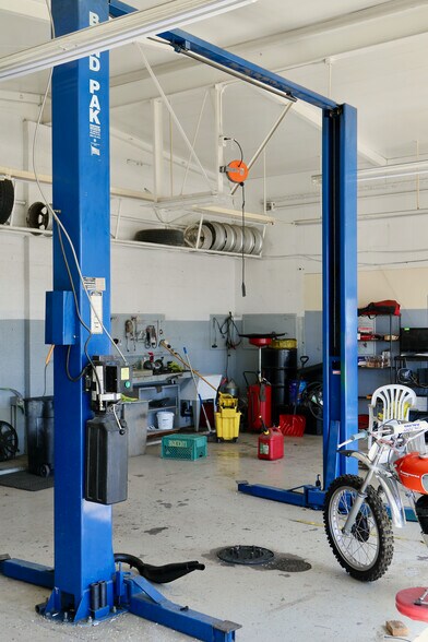 More Photos Of 1600 N Carson St, Carson City Service Station For Sale