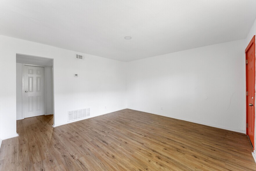 More Photos Of 2807 Observation Dr, San Antonio Apartments For Sale